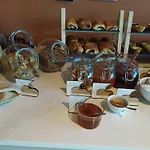Venkovský dům Cherry Sculpture