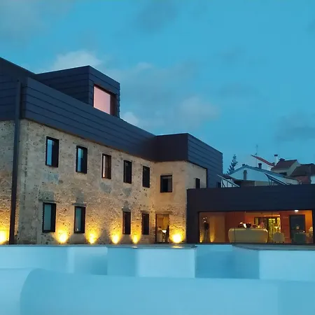 Landhaus Cherry Sculpture *