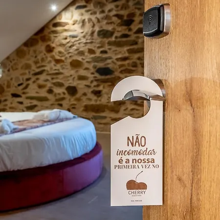 Cherry Sculpture Casa rural *