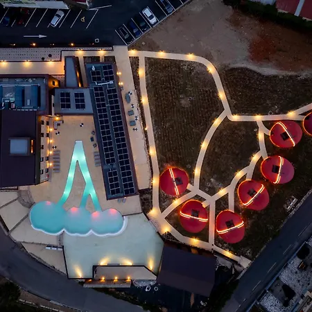 Cherry Sculpture Landhaus Paul