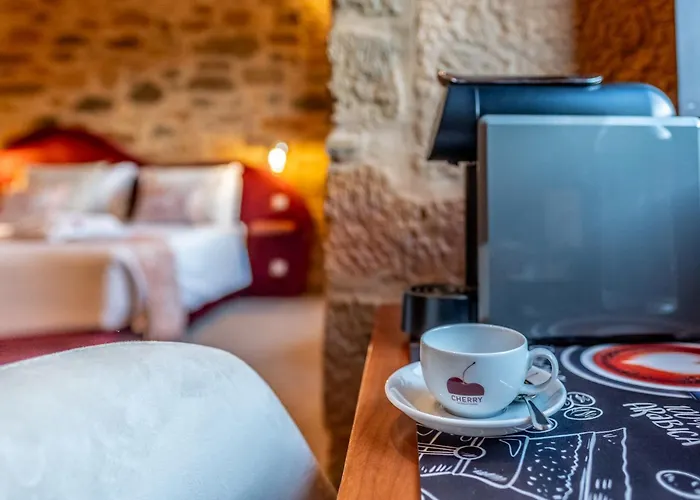 Cherry Sculpture Landhaus *