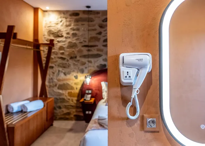 Cherry Sculpture Paul