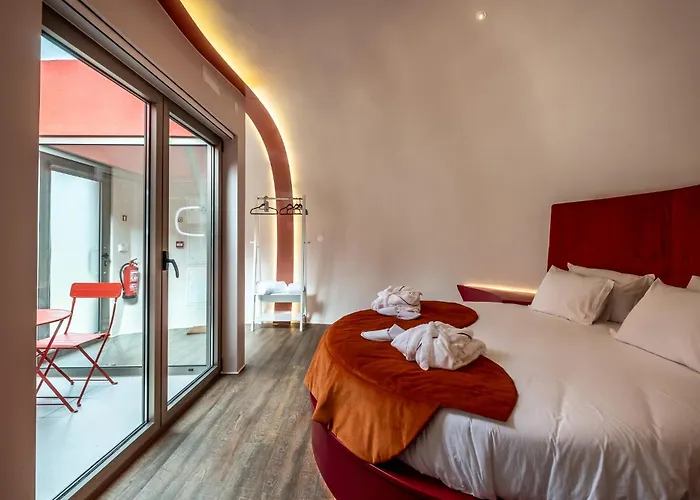 Cherry Sculpture 컨트리하우스 *