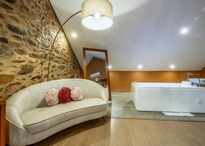 Cherry Sculpture Landhaus *